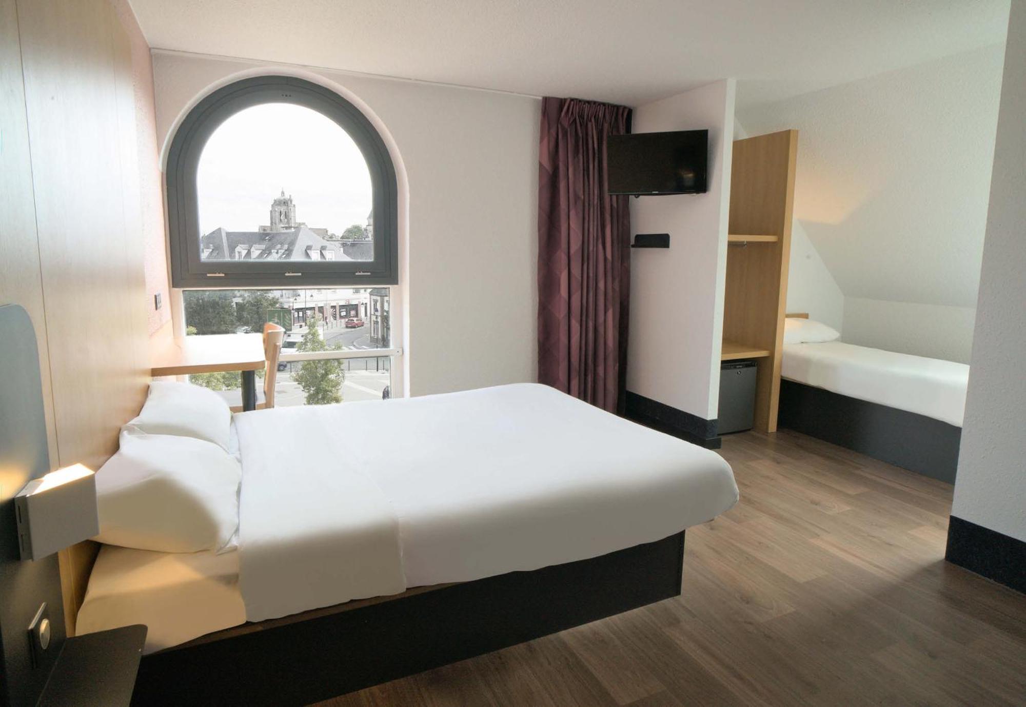 B&B Hotel Dreux Centre Экстерьер фото