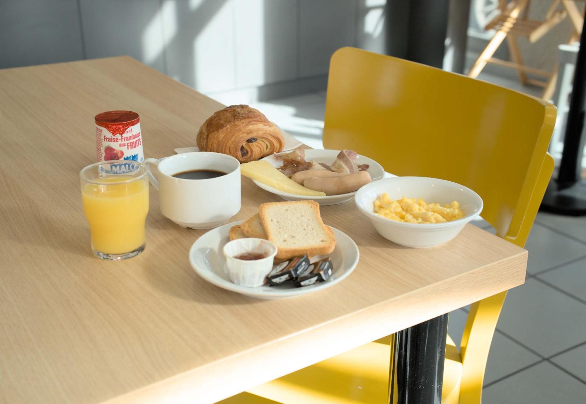 B&B Hotel Dreux Centre Экстерьер фото
