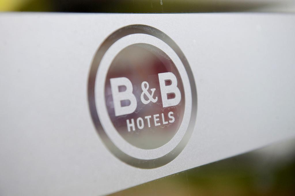 B&B Hotel Dreux Centre Экстерьер фото